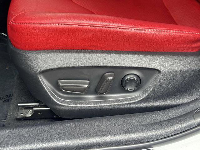 Used 2019 Toyota Camry XSE w/ Navigation Package FWD image 21