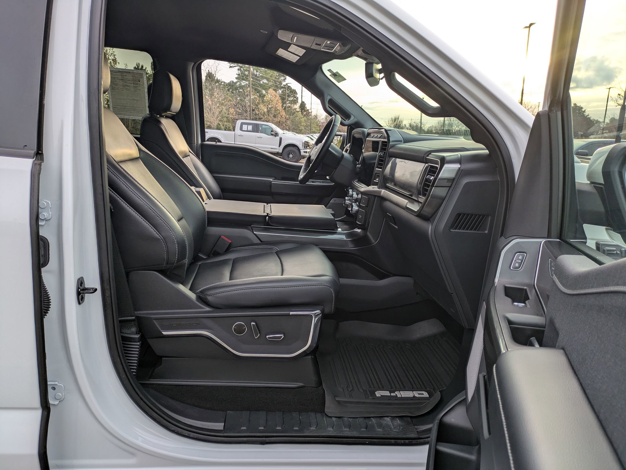 Certified 2023 Ford F150 Lariat w/ Equipment Group 502A High image 42