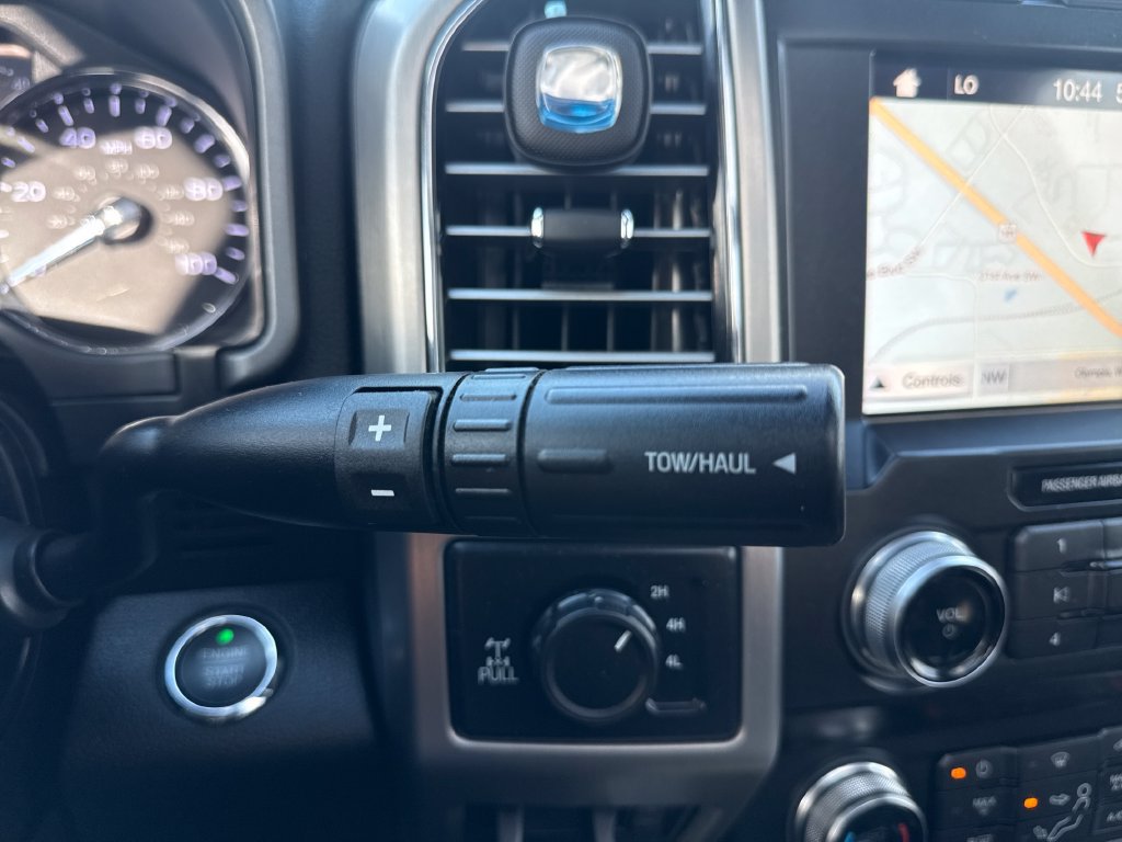 Certified 2019 Ford F250 Platinum w/ Platinum Ultimate Package AWD/4WD image 31