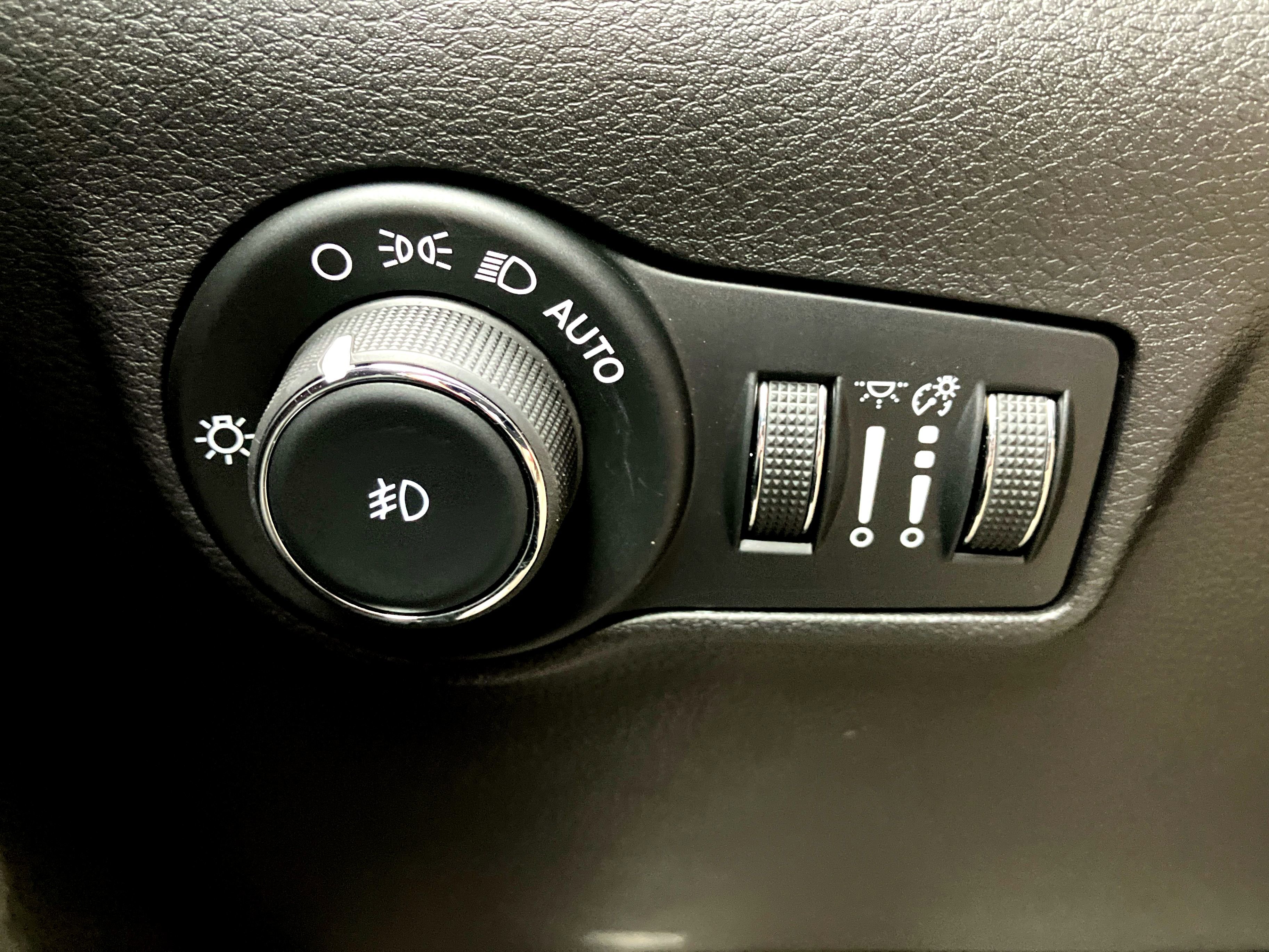 Used 2024 Jeep Compass Trailhawk w/ Trailhawk Elite Group image 33