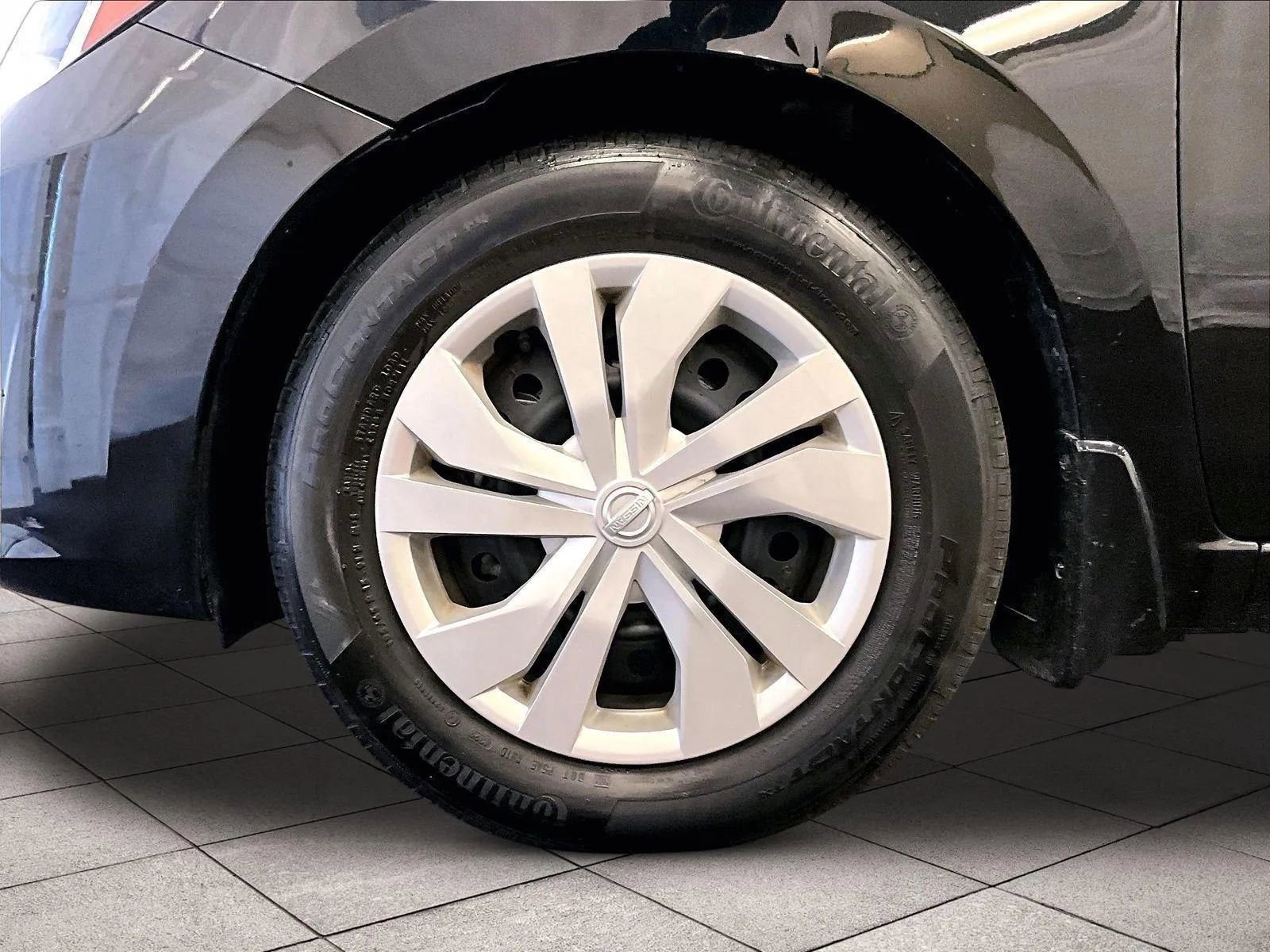 Used 2024 Nissan Versa S w/ Trunk Package image 8