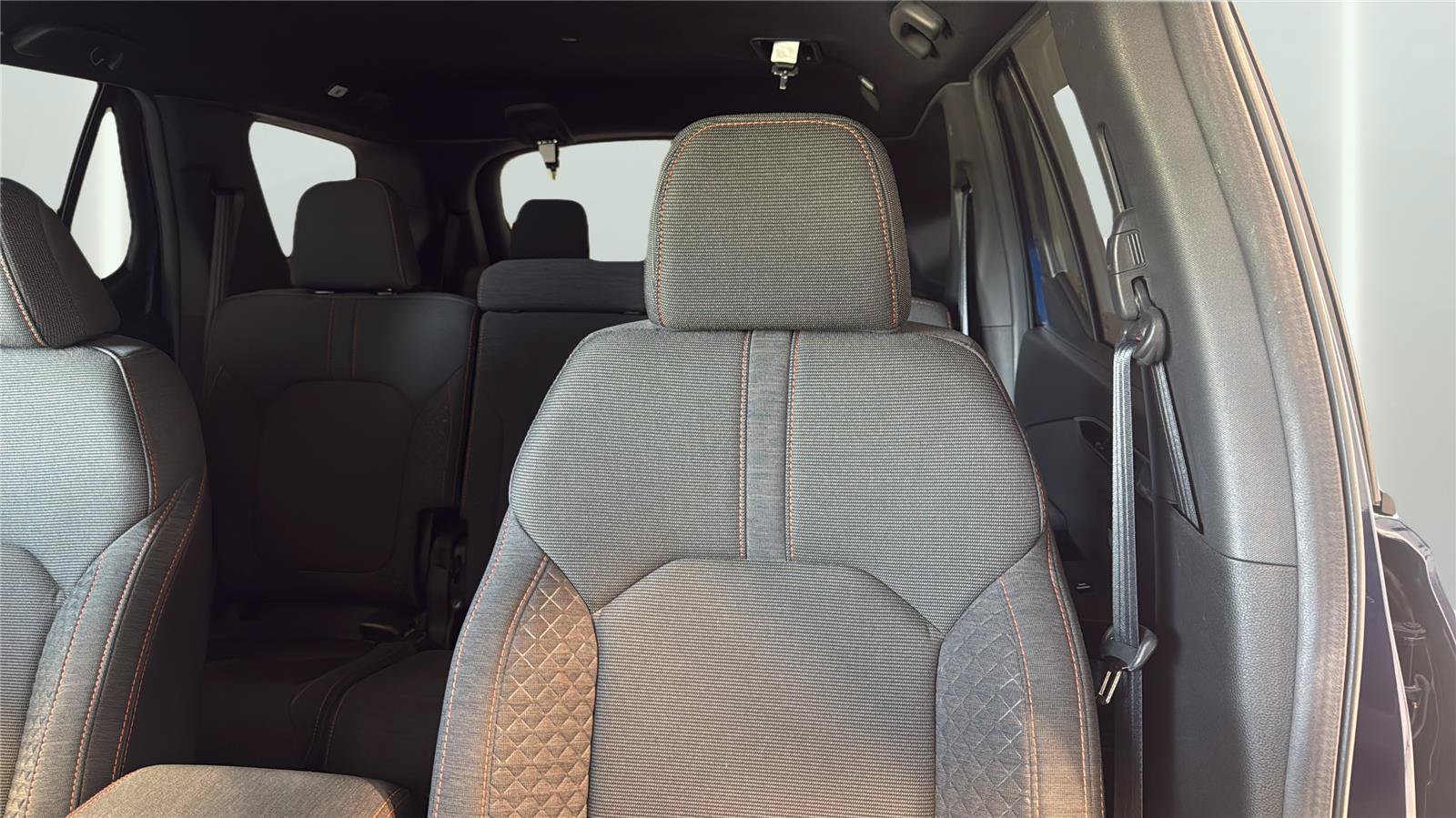 Used 2025 Honda Pilot Sport image 23