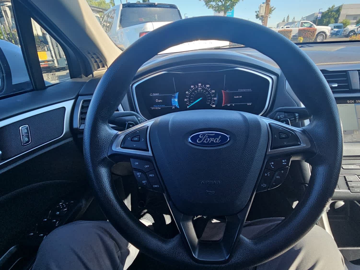 Certified 2017 Ford Fusion SE w/ Fusion SE Technology Package image 15