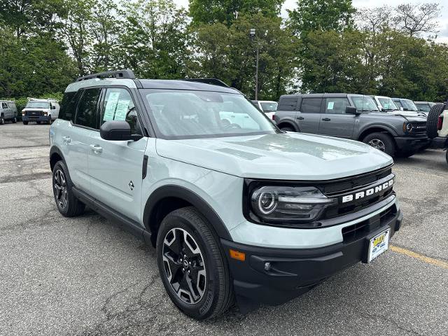 Certified 2023 Ford Bronco Sport Outer Banks w/ Tech Package AWD/4WD image 1