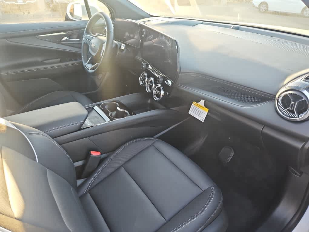 Used 2024 Chevrolet Blazer EV LT AWD/4WD image 11