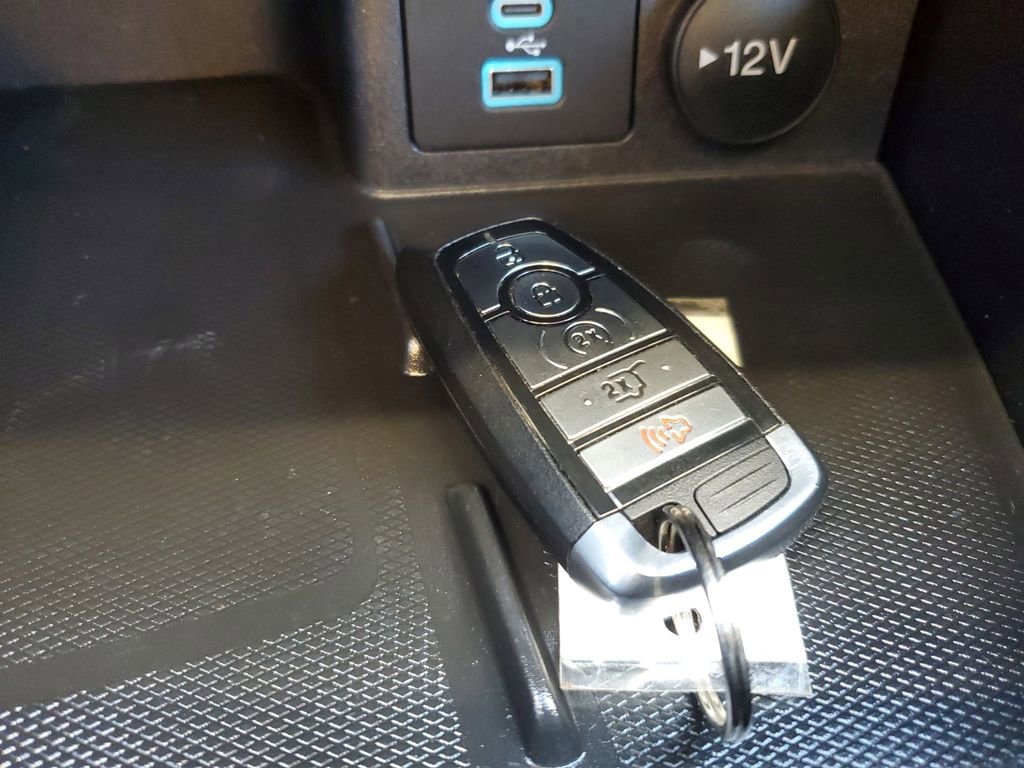 Certified 2022 Ford Escape SEL w/ Technology Package image 22