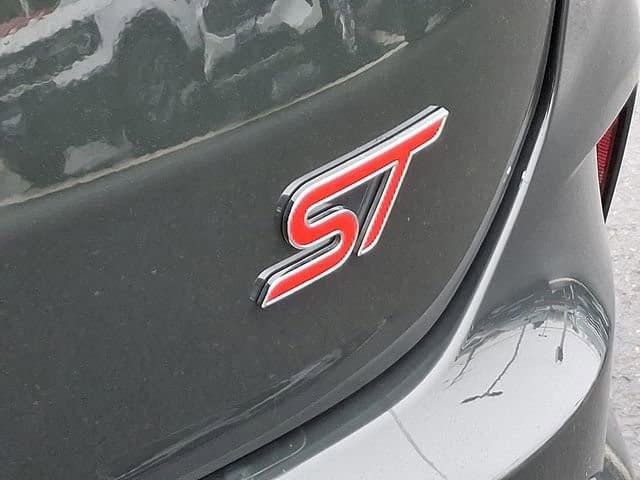 Certified 2022 Ford Edge ST w/ Cargo Accessory Package image 32