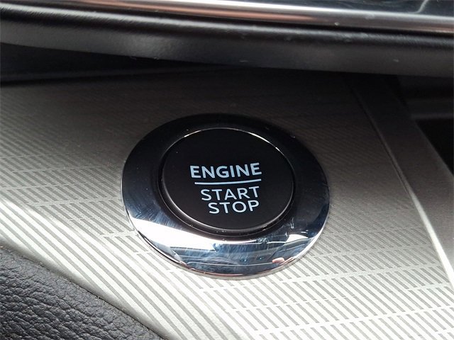 Certified 2022 Ford Explorer XLT w/ Equipment Group 202A image 23