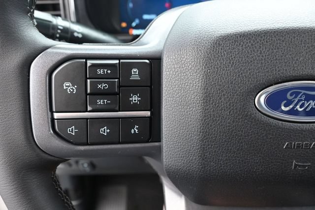 Certified 2025 Ford F350 Lariat w/ Lariat Ultimate Package AWD/4WD image 15