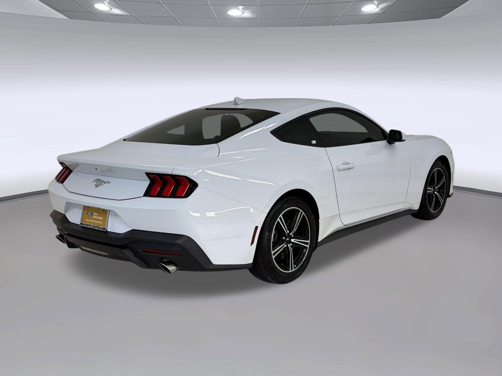Certified 2025 Ford Mustang Coupe RWD image 9
