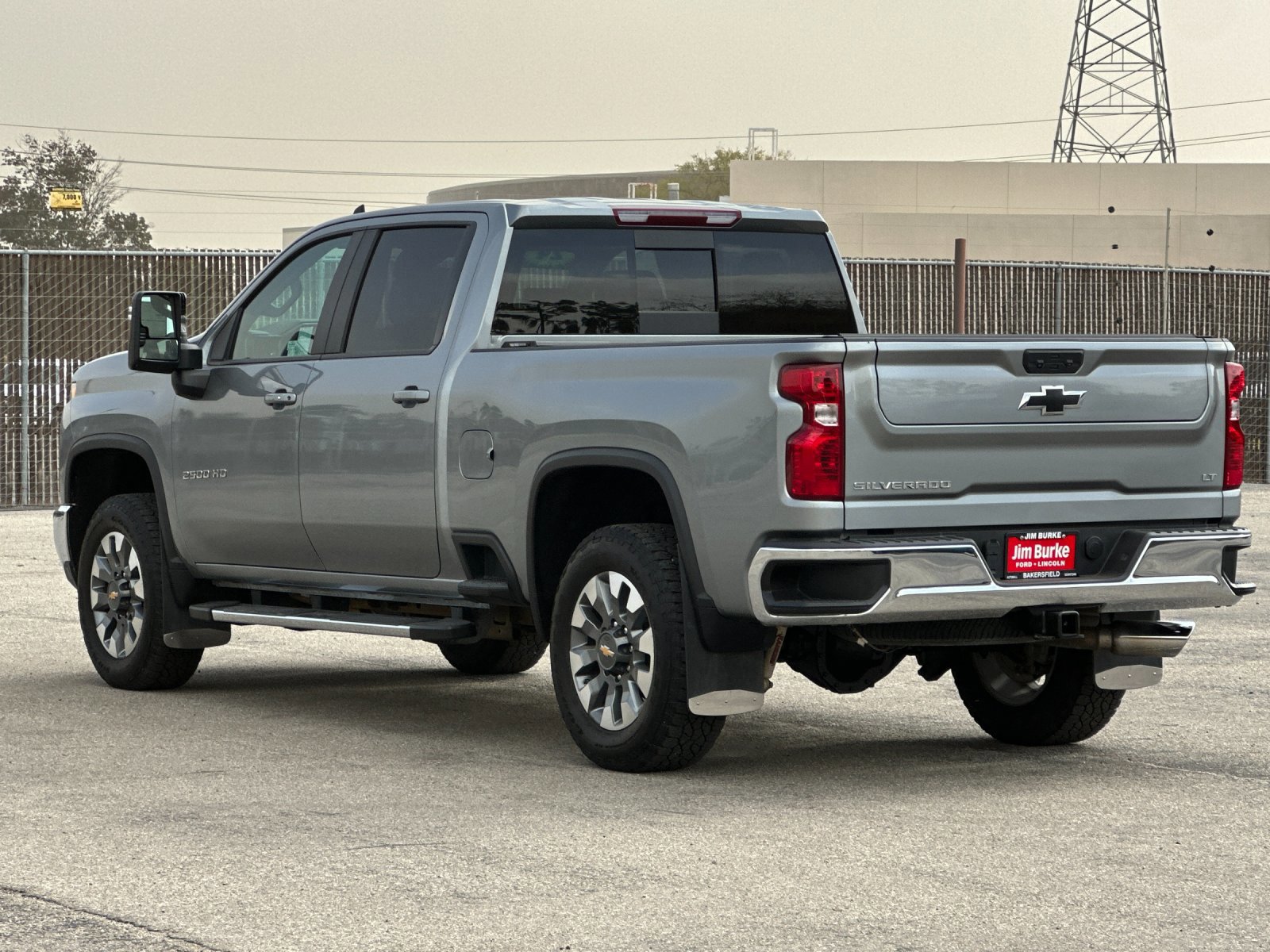 Used 2024 Chevrolet Silverado 2500 LT image 3