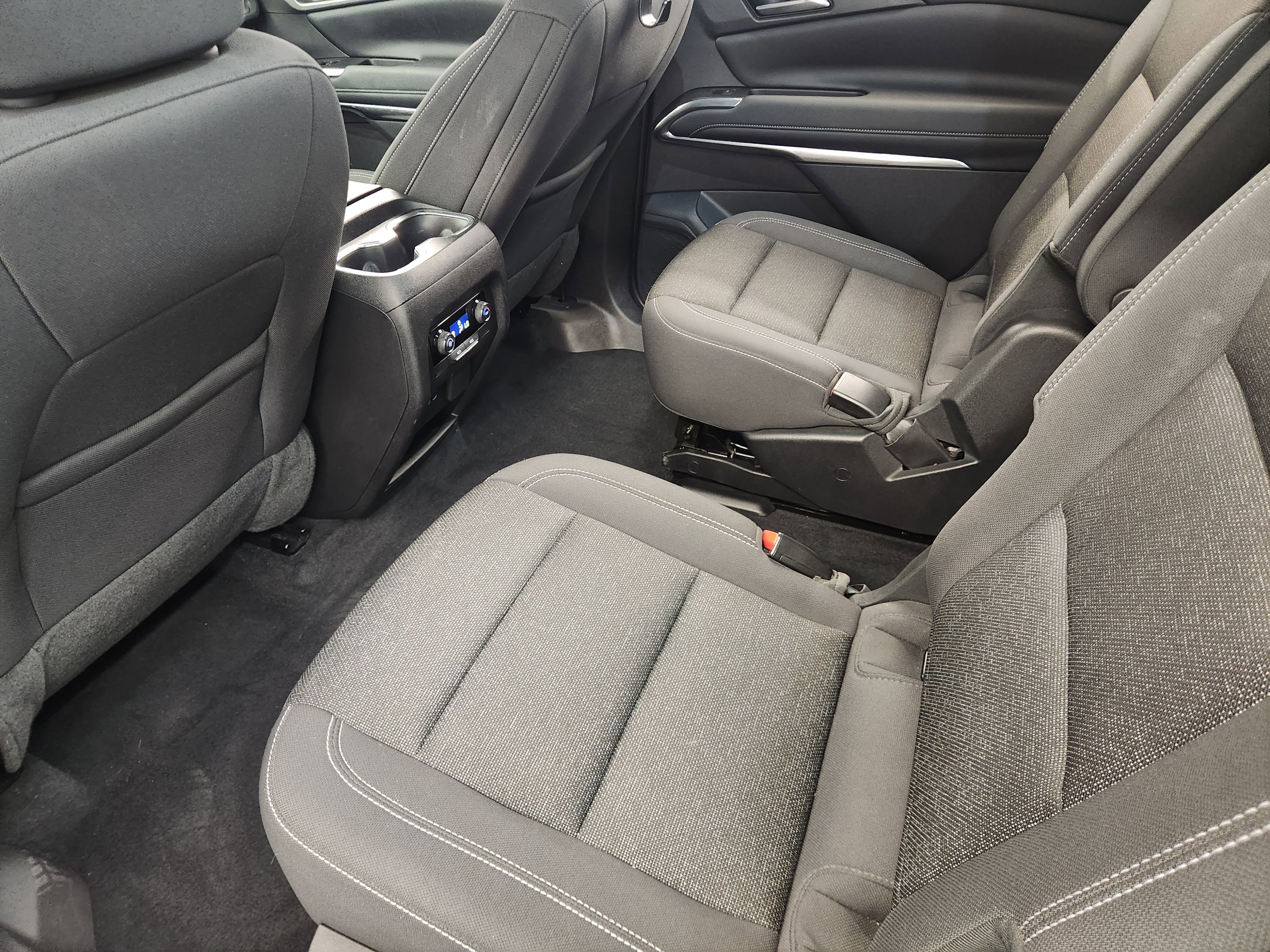 Used 2024 Chevrolet Traverse LT w/ Midnight/Sport Edition image 29