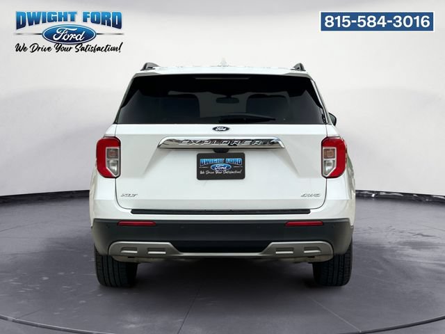 Certified 2022 Ford Explorer XLT w/ Equipment Group 202A AWD/4WD image 4