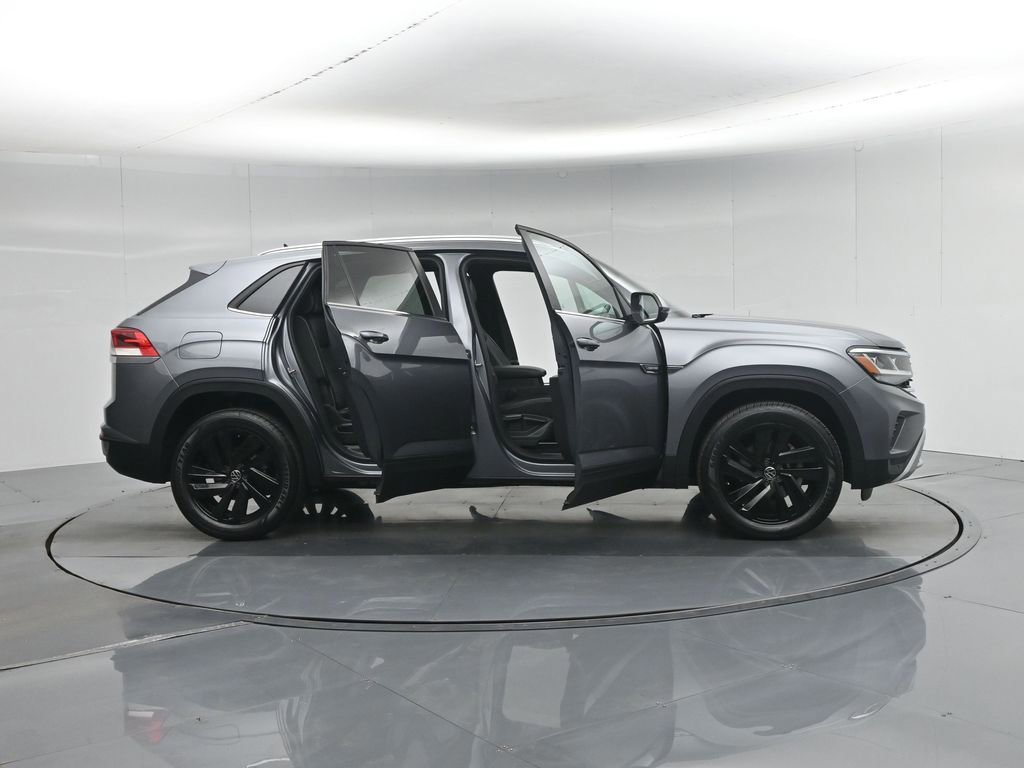 Used 2023 Volkswagen Atlas Cross Sport SE w/ Panoramic Sunroof Package image 59