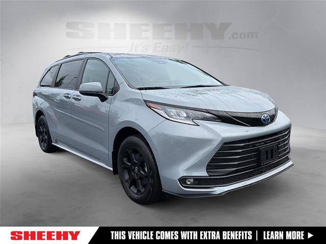 Used 2025 Toyota Sienna XLE Woodland Edition AWD/4WD image 1