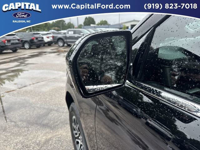 Certified 2024 Ford Expedition Max XLT image 12