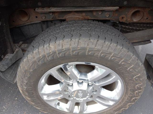Used 2019 Chevrolet Silverado 2500 High Country w/ Duramax Plus Package AWD/4WD image 26