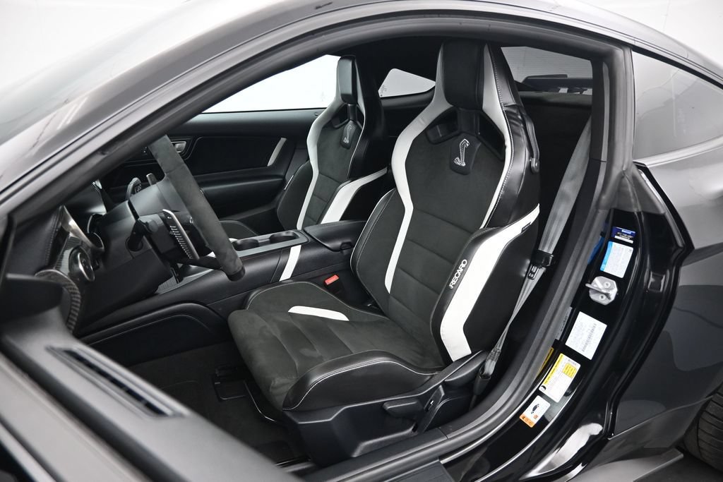 Certified 2022 Ford Mustang Shelby GT500 w/ Carbon Fiber Track Pack RWD image 13