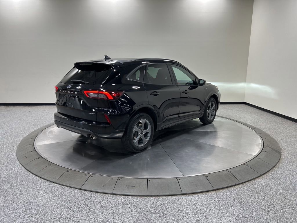 Certified 2023 Ford Escape ST-Line Select w/ Tech Pack #1 image 5