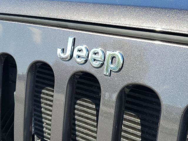 Used 2017 Jeep Wrangler Unlimited Sport w/ Quick Order Package 24S AWD/4WD image 25