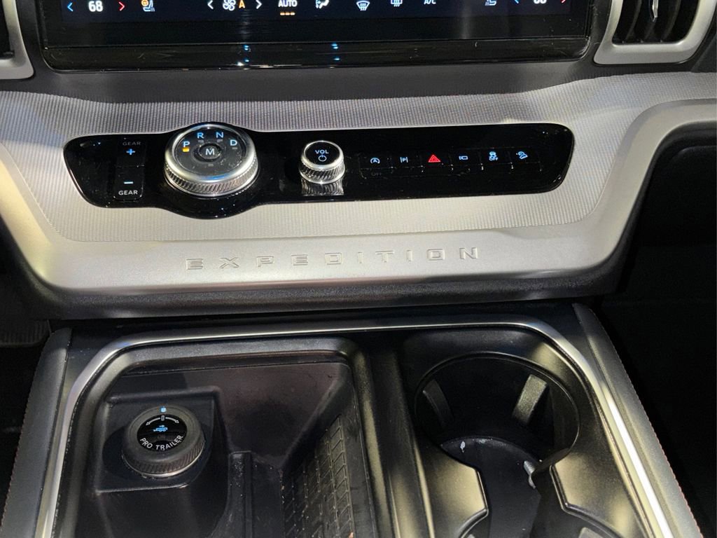 Certified 2025 Ford Expedition Max Active image 32