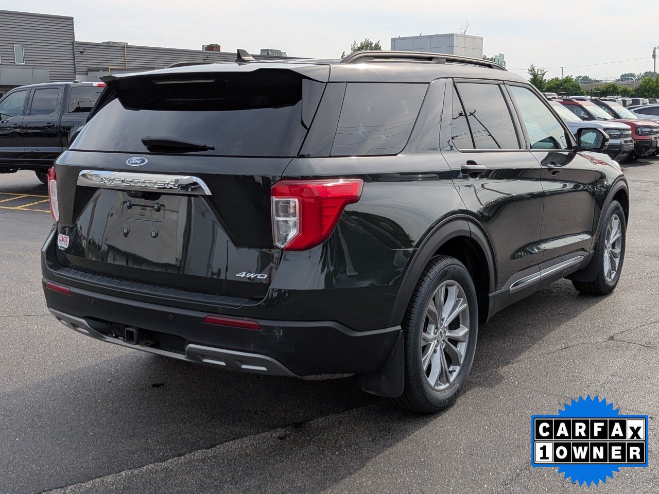 Certified 2023 Ford Explorer XLT w/ Equipment Group 202A AWD/4WD image 4