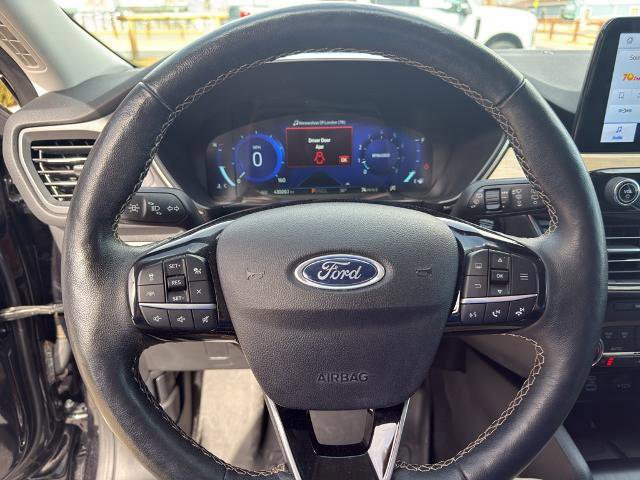 Certified 2022 Ford Escape Titanium w/ Titanium Elite Package image 16