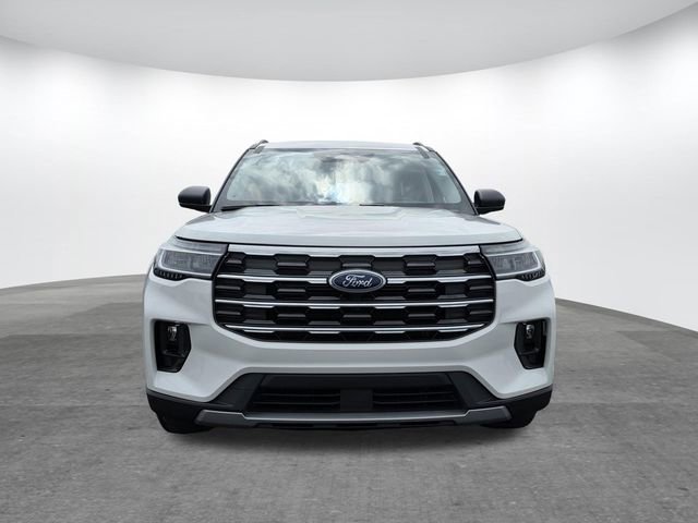 Certified 2025 Ford Explorer Active w/ Active Comfort Package RWD image 2