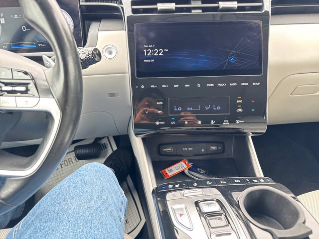 Used 2022 Hyundai Tucson Limited AWD/4WD image 19
