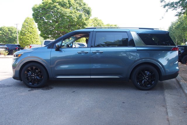 Used 2024 Kia Carnival SX FWD image 4