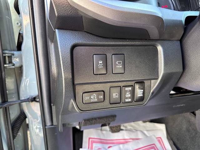 Used 2023 Toyota Tacoma TRD Off-Road w/ TRD Premium Off Road Package AWD/4WD image 12