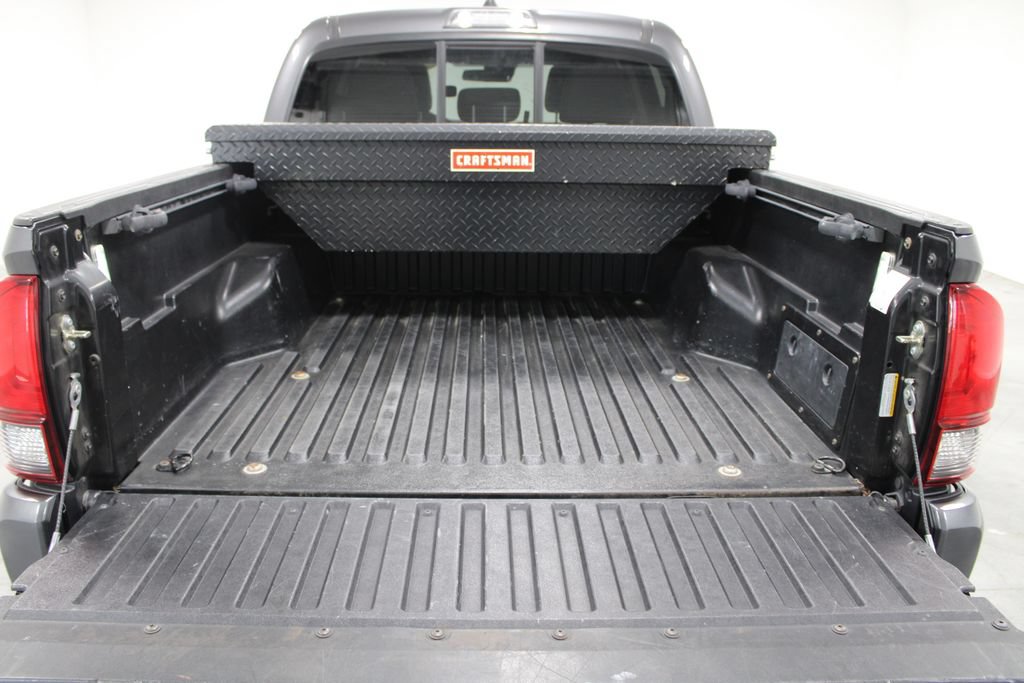 Used 2020 Toyota Tacoma SR w/ SR Convenience Package RWD image 18