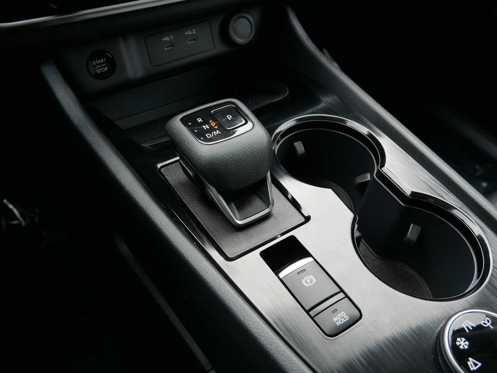 Used 2025 Nissan Rogue SV image 24