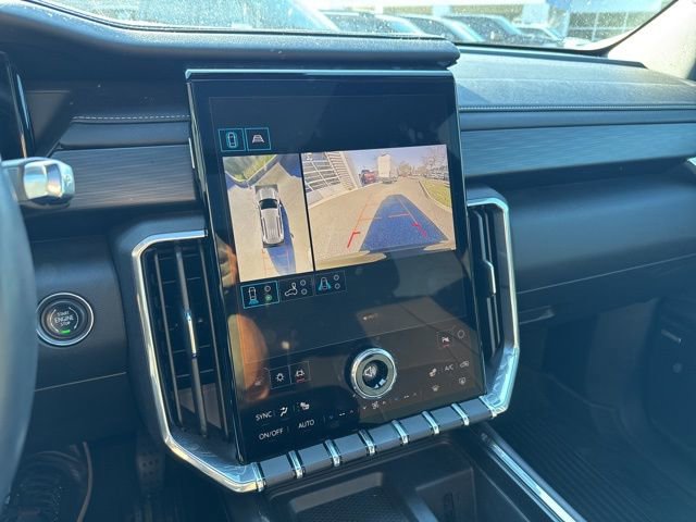 Used 2024 GMC Acadia Elevation w/ Luxury Package image 11