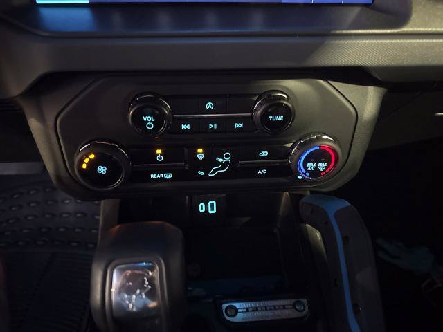 Certified 2024 Ford Bronco Black Diamond AWD/4WD image 25