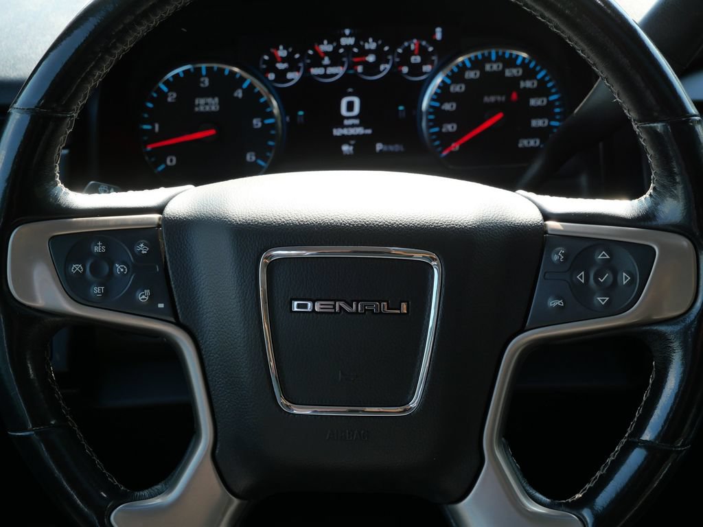 Used 2019 GMC Yukon XL Denali w/ Denali Ultimate Black Edition AWD/4WD image 19