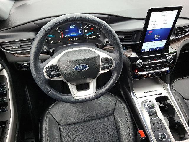Certified 2023 Ford Explorer Limited w/ Limited Technology Package image 12