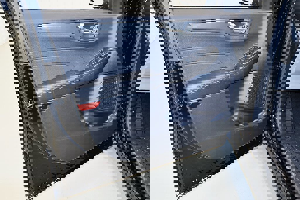 Certified 2024 Ford Escape SE image 48