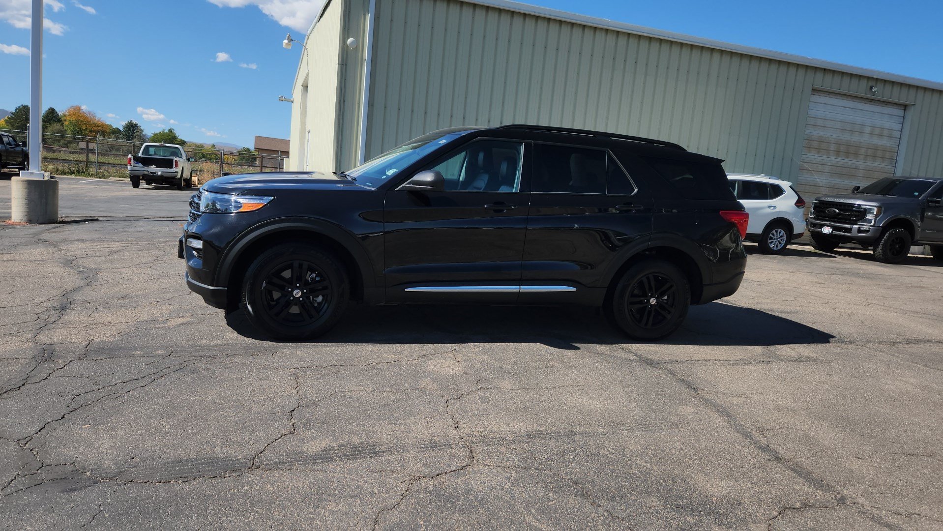 Certified 2024 Ford Explorer XLT w/ Equipment Group 202A AWD/4WD image 5