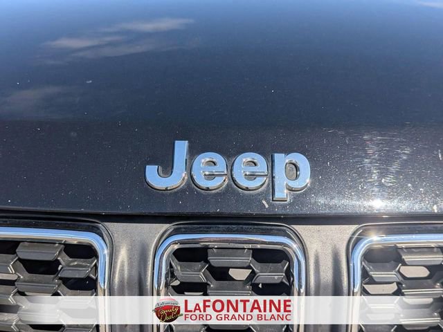 Used 2025 Jeep Compass Latitude w/ Sun & Sound Group image 9