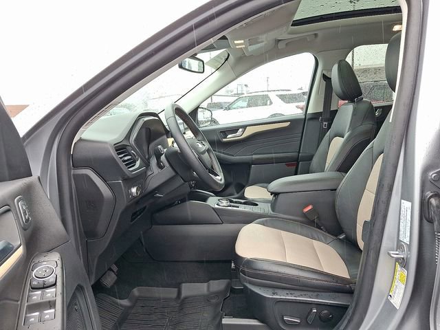 Certified 2021 Ford Escape Titanium w/ Titanium Elite Package AWD/4WD image 14