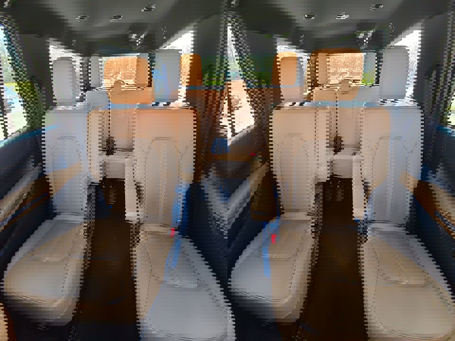 Certified 2024 Ford Expedition Max Platinum image 22