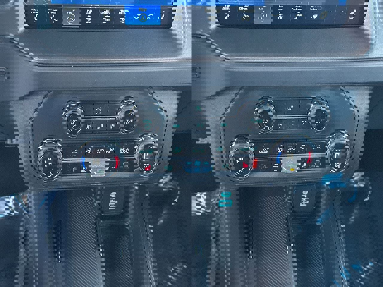 Certified 2025 Ford Bronco Big Bend image 32