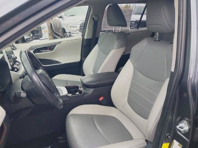 Used 2019 Toyota RAV4 Limited AWD/4WD image 21