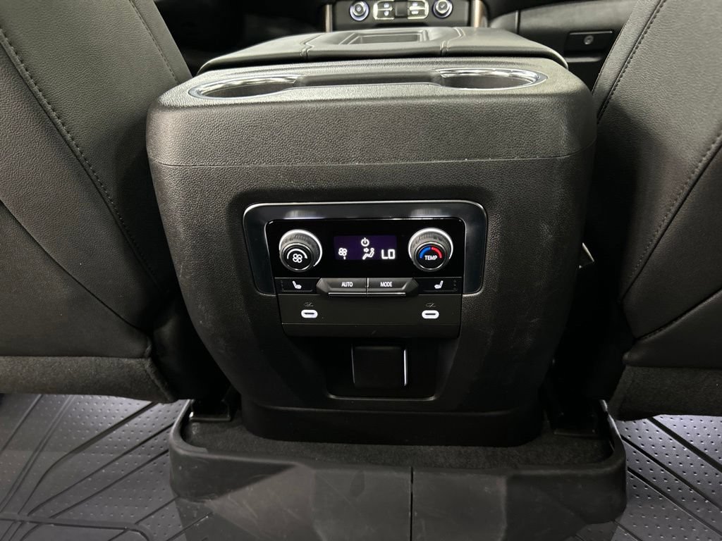 Used 2023 Chevrolet Tahoe High Country AWD/4WD image 28