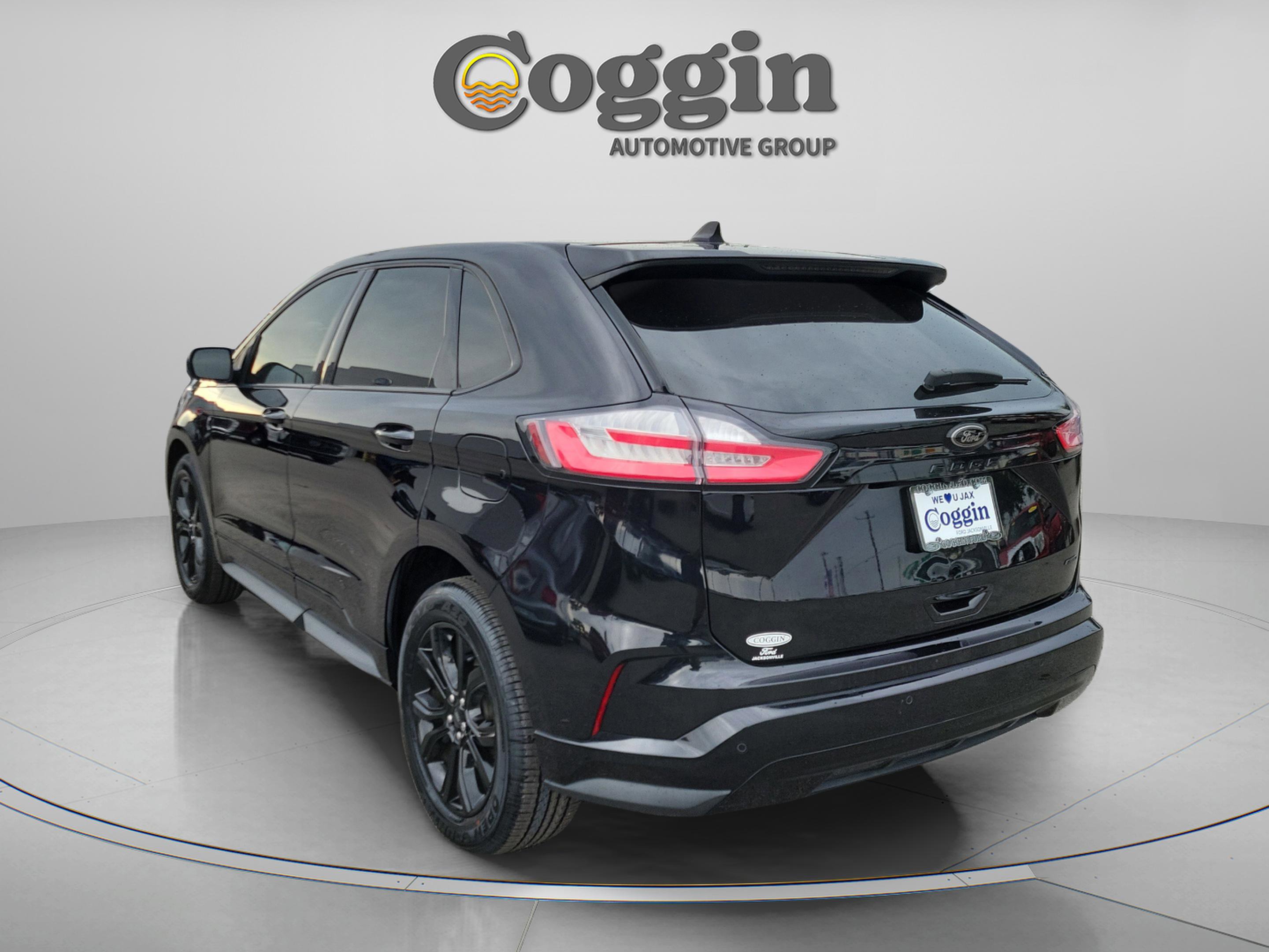 Certified 2022 Ford Edge SE w/ Black Appearance Package image 2