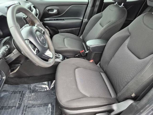 Used 2023 Jeep Renegade Latitude image 13