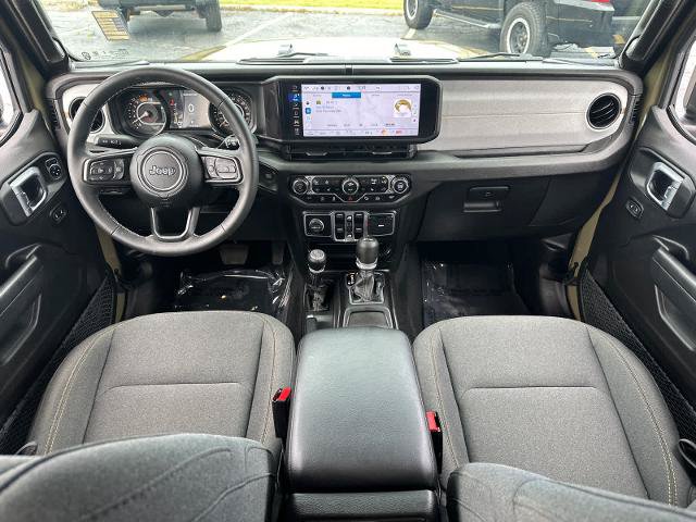 Used 2025 Jeep Wrangler Unlimited Sport AWD/4WD image 15