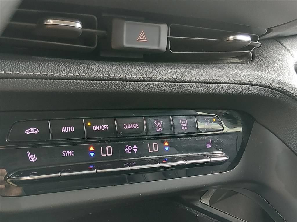 Used 2023 Buick Envision Essence FWD image 21