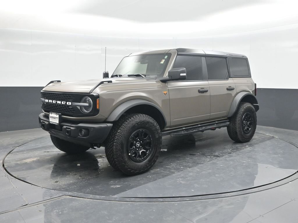 Certified 2025 Ford Bronco Badlands image 2